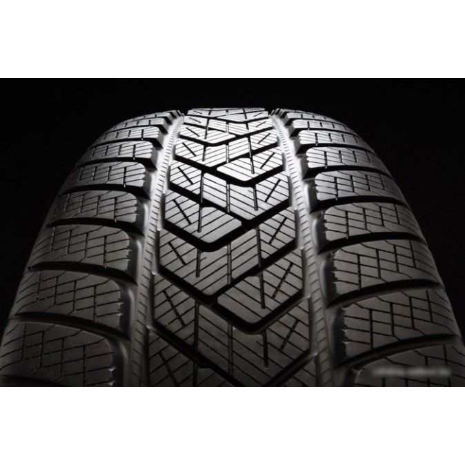 Pirelli Scorpion Winter 275/45R21 107V