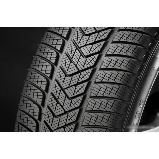 Pirelli Scorpion Winter 275/45R21 107V