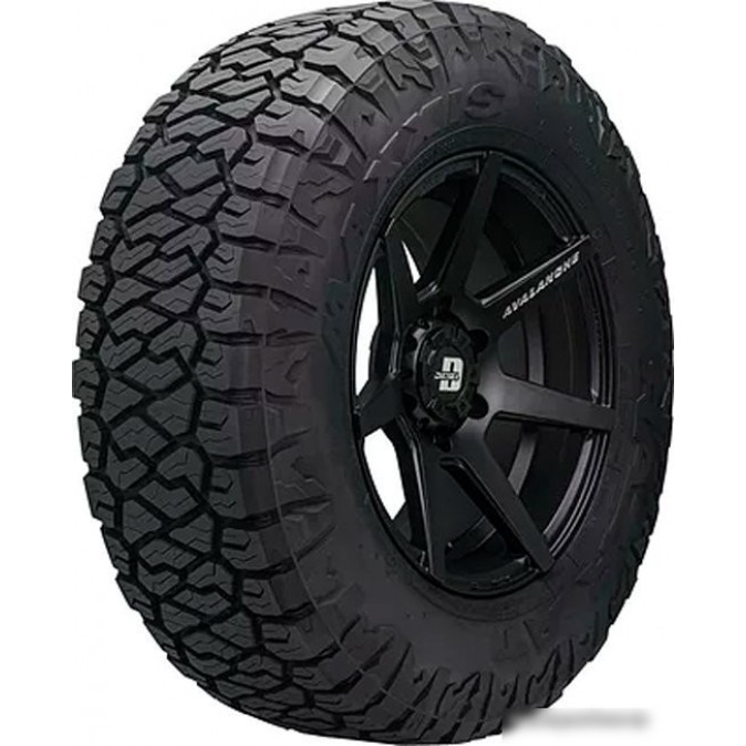 Maxxis Razr AT-811 285/75R16 126/123R