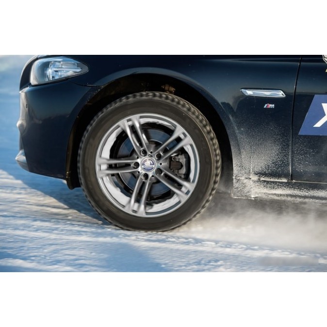 Michelin X-Ice North 4 245/40R20 99T (шипы)
