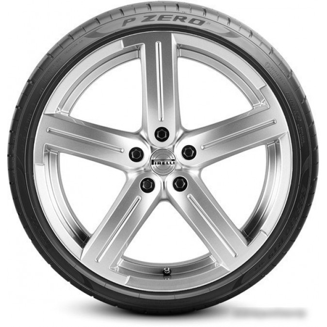 Pirelli P Zero PZ4 245/45R19 98Y (run-flat)