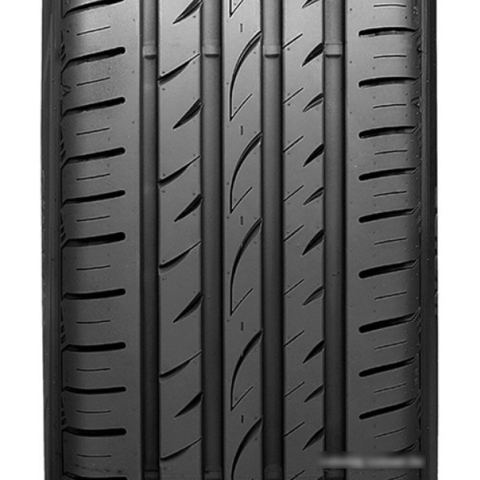Roadstone Eurovis Sport 04 205/45R17 88W